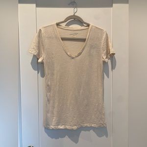 NWT Universal Threads V-Neck Tee